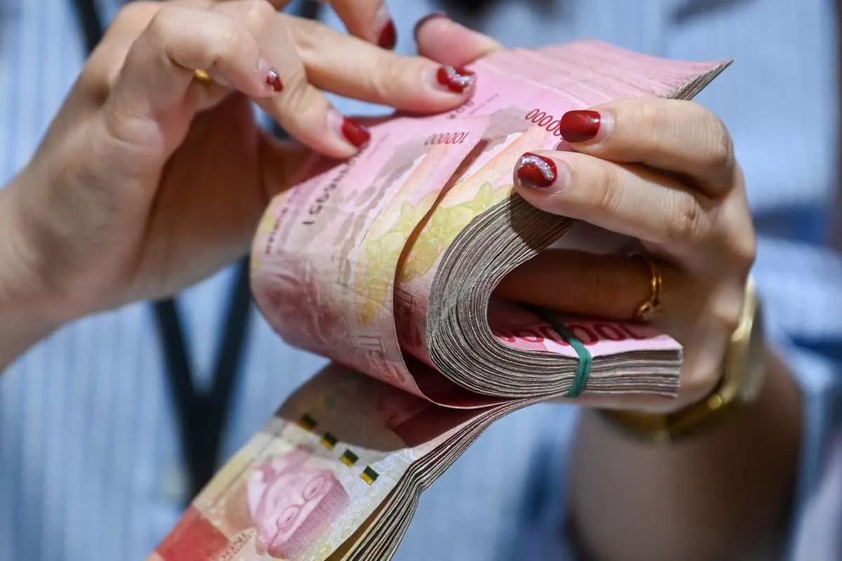 Rupiah Tak Gentar: Kisah Ketangguhan Mata Uang Kita di Tengah Badai Ekonomi Dunia