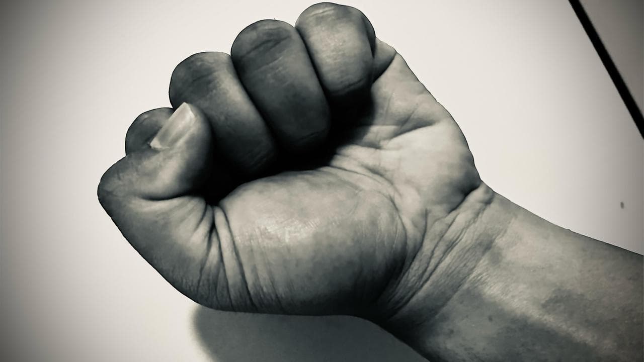 Dari Ngopi di Gardu ke Tragedi Berdarah: Mengurai Benang Kusut Kasus Pengeroyokan Mematikan di Serang