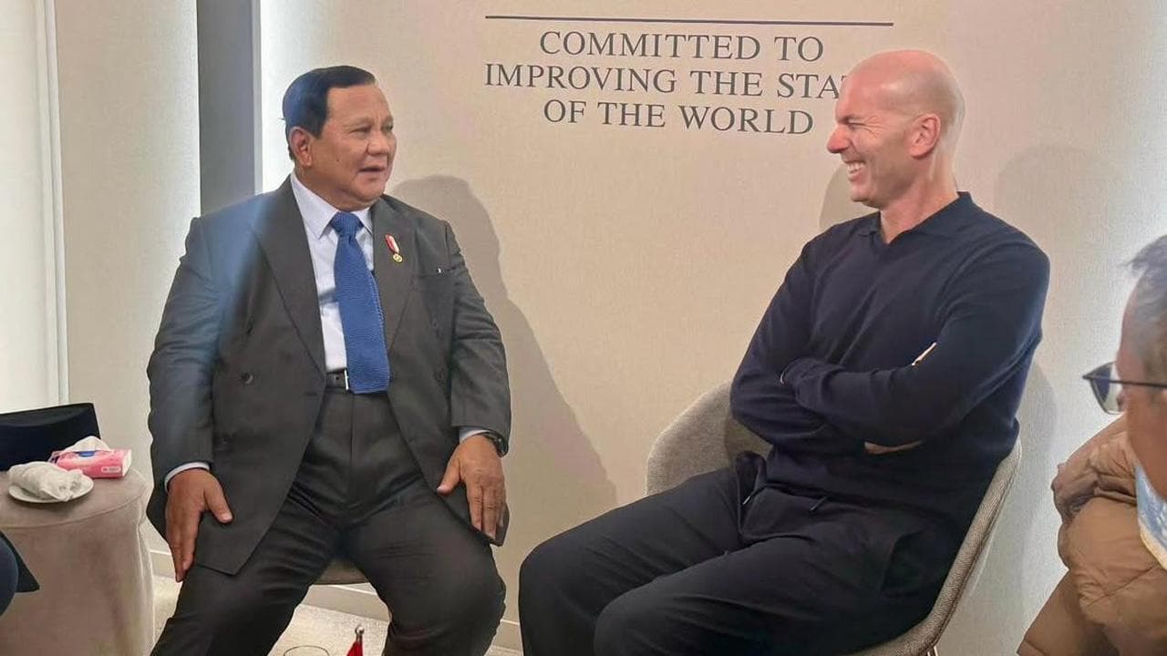 Mimpi Besar Sepak Bola Indonesia: Ketika Prabowo Berdiskusi dengan Zidane di Davos