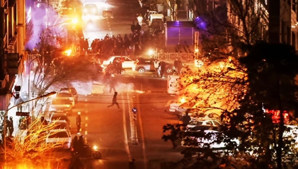 Sorotan Global: Perempuan Iran di Garis Depan, Sebuah Gerakan yang Mengubah Narasi Perlawanan