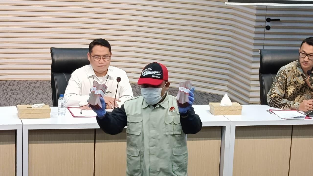 Skandal Gratifikasi Rp 2,5 M di PN Depok: Menguak Jejak Transaksi Valas dan Jaring Korupsi Peradilan