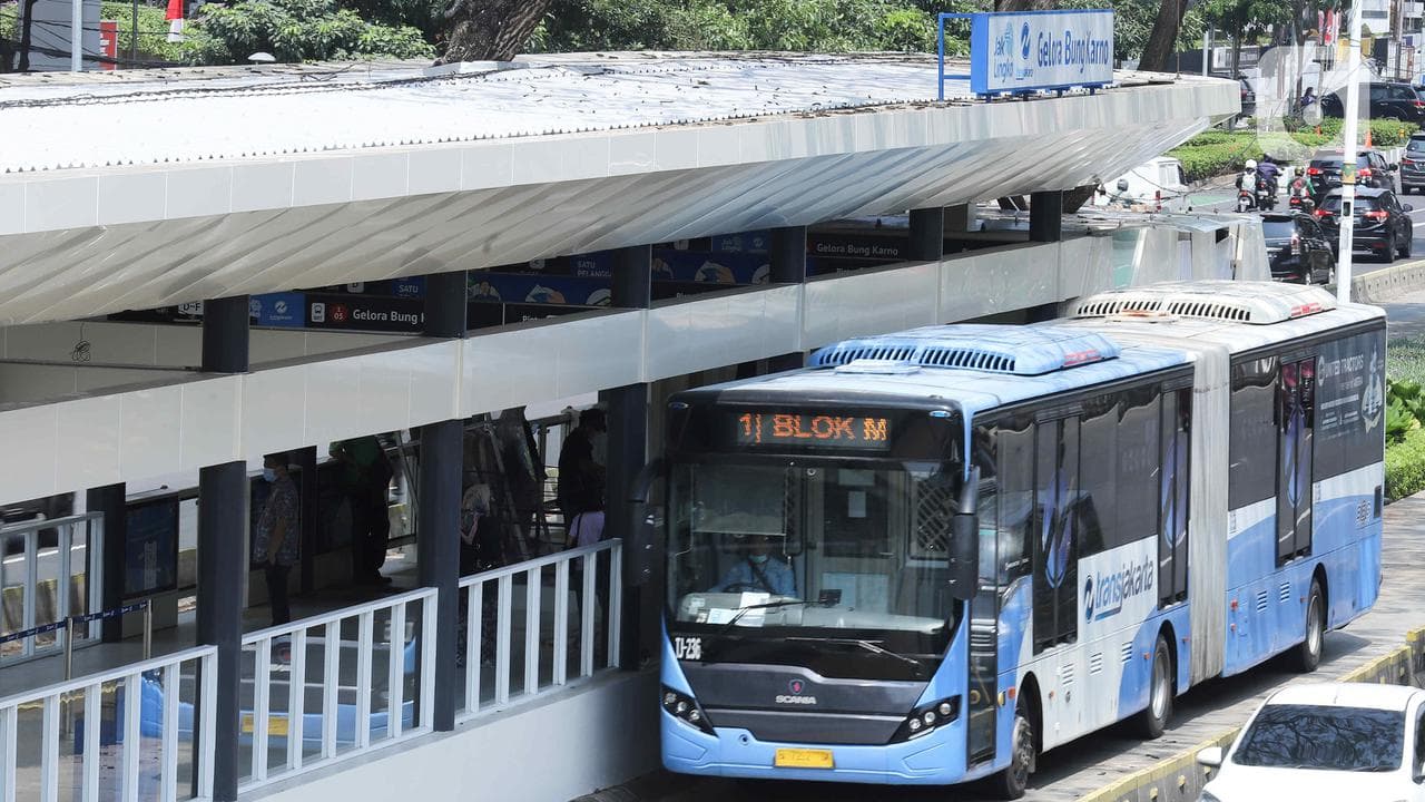 Kemacetan Kolong JORR Pagi Ini: Bagaimana Transjakarta Berusaha Menjaga Komitmen Layanan?