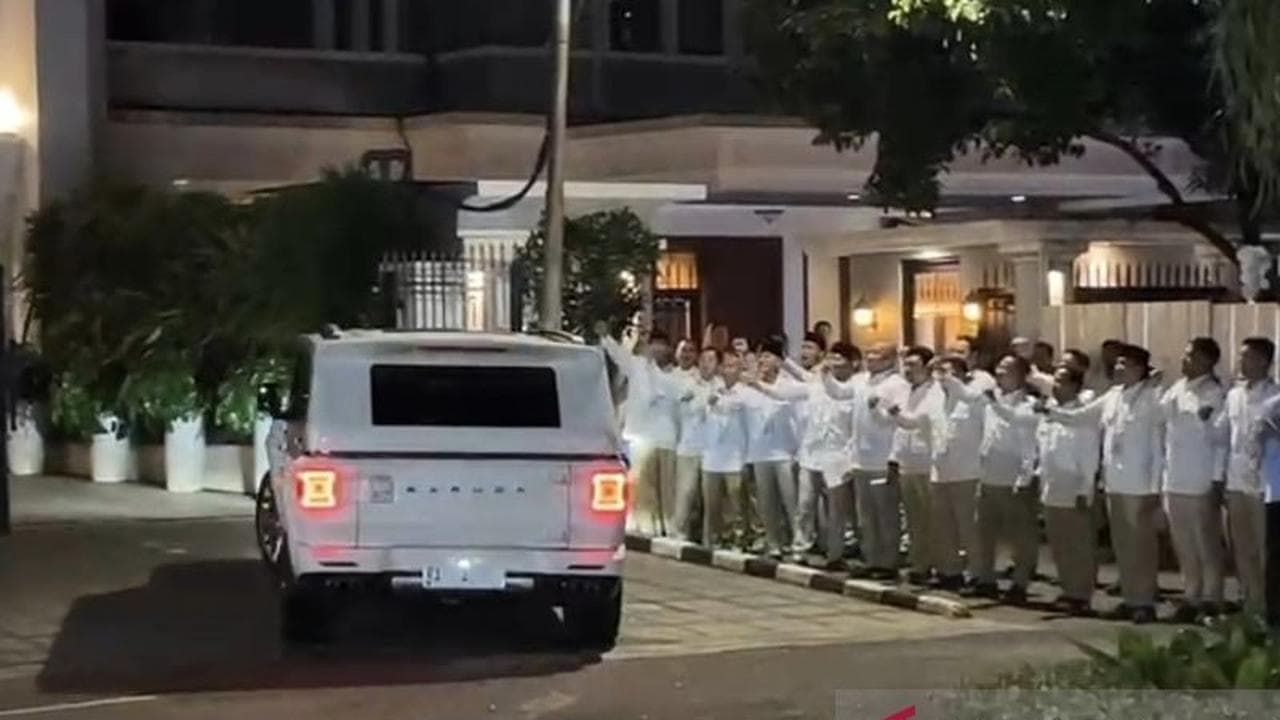 Kesederhanaan di Kertanegara: Makna Filosofis di Balik Perayaan HUT Gerindra yang Dipimpin Langsung Prabowo