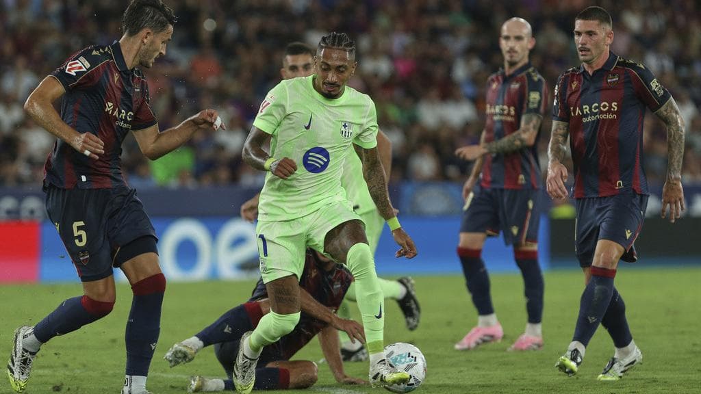 Pertaruhan Klasemen di Pekan ke-25 La Liga: Madrid di Kandang Berbahaya, Barcelona Butuh Kemenangan