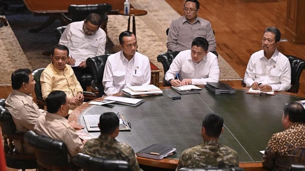 Hambalang Jadi Pusat Komando: Prabowo Gelar Rapat Strategis dengan Para Menteri Inti Jelang Lebaran