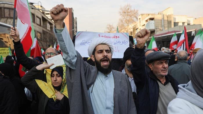 Analisis: Seruan Trump ke Iran dan Dilema Intervensi Asing dalam Protes Domestik