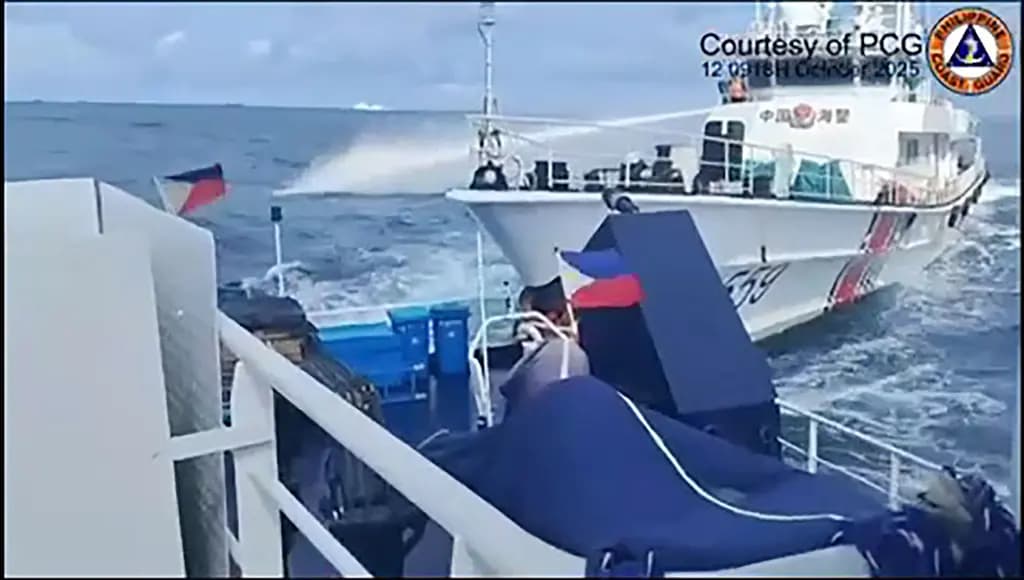 Di Balik Gelombang Laut China Selatan: Mengapa Insiden Terbaru Bukan Sekadar Sengketa Biasa?
