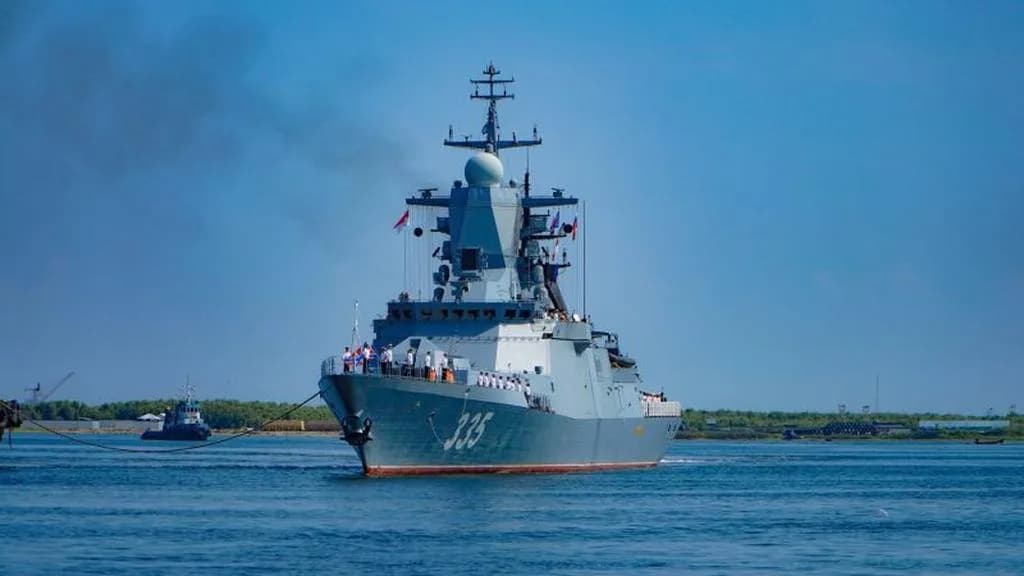 Tanjung Priok & Tarian Samudra: Membaca Peluang di Balik Sandar Kapal Perang Rusia