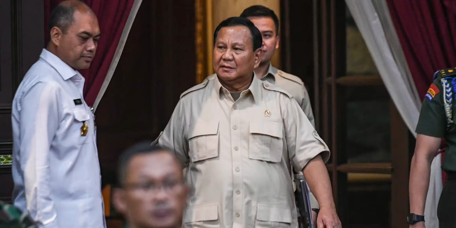 Kartel Politik & Pragmatisme Kekuasaan: Kenapa Kita Harus Tetap Optimis? 🤔✨