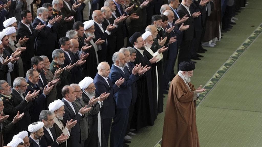 Pergantian Kekuasaan di Iran: Di Balik Layar Pemilihan Pemimpin Tertinggi yang Penuh Intrik