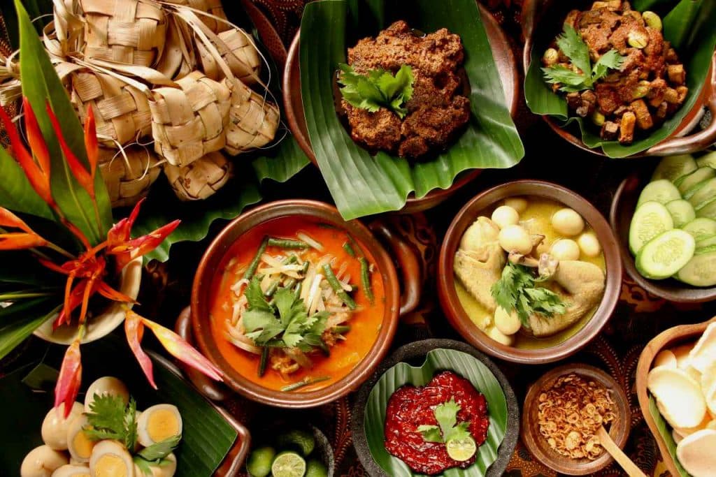 Ketika Warung Tua di Sudut Kota Menjadi Benteng Terakhir Rasa Nusantara