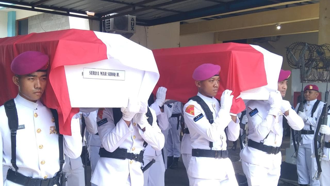 Duka di Balik Seragam: Kisah Perjalanan Terakhir Dua Marinir Korban Longsor Cisarua