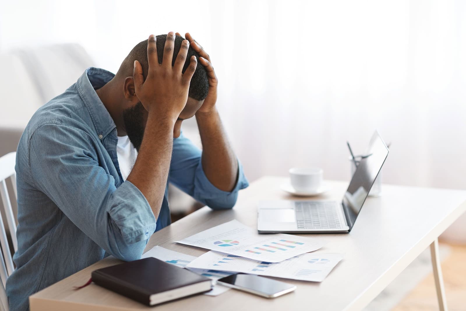 Ketika Baterai Jiwa Mulai Lowbat: Mengenal Burnout dan Strategi Mengisi Ulang Energi Mental